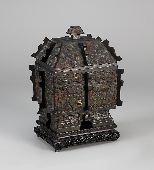 Fang i "rectangular sacrifical vessel," Chang type Slider Image 1