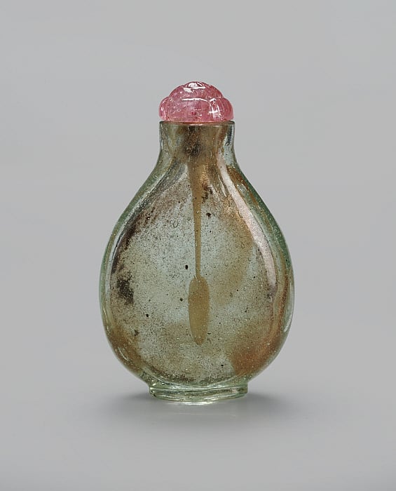 Snuff Bottle Slider Image 1