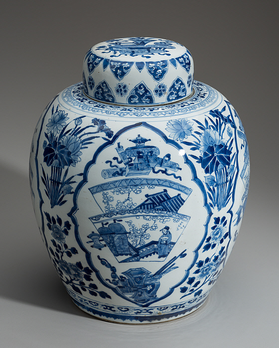 Pair of Ginger Jars Slider Image 2