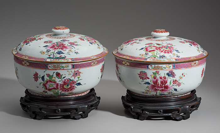 Pair of Famille Rose Bowls Slider Image 1