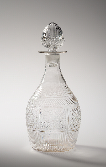 Decanter and Stopper Slider Image 1