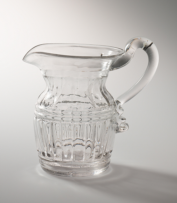 Cream Pitcher Slider Image 1