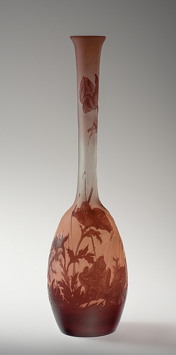 Cameo Vase Slider Image 1