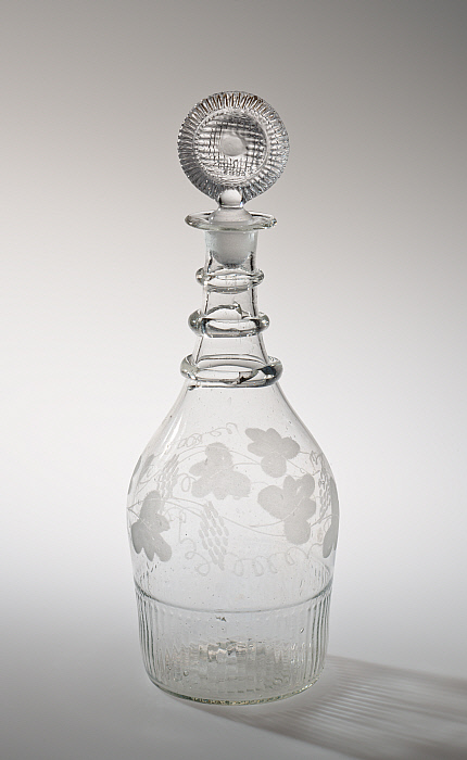 Decanter and Stopper Slider Image 1