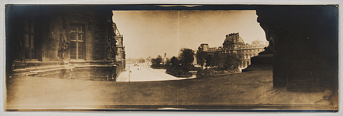 Inner Courtyard of the Louvre Slider Image 2