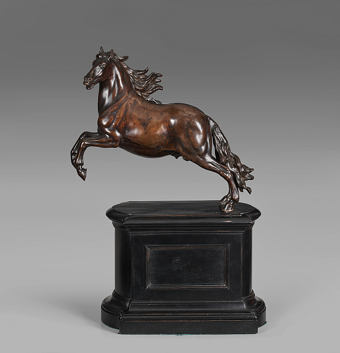 Rearing Horse (Tail Down) Slider Image 1