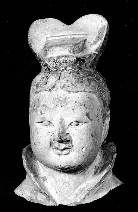 Tomb Guardian: fragment of a head