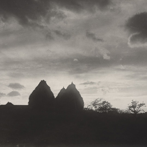 Haystacks on the Plain of Forez, Sunset