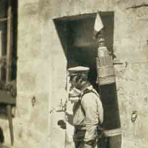 Coco Seller, 21 quai de Bourbon, Paris