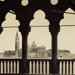 Angle de la galerie du palais Ducal et l'ile de St. George Majeur